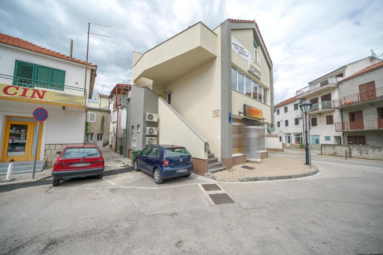 Studio Apartman Salis Vodice Apartment Bagian luar foto